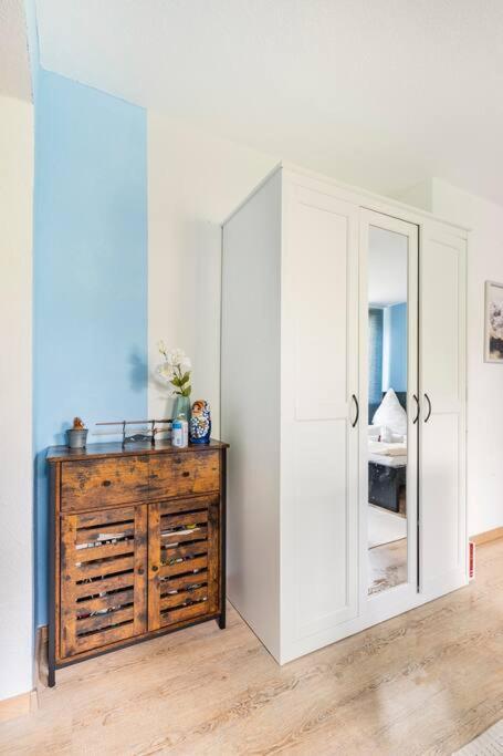 - Heavenly In The Heart Of - 2 Mins Hbf Station - Big Tv & Working Space & Netflix - Apartment *